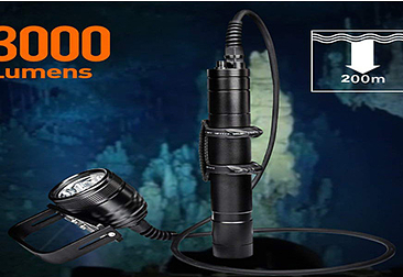 Suitable flashlight for night diving